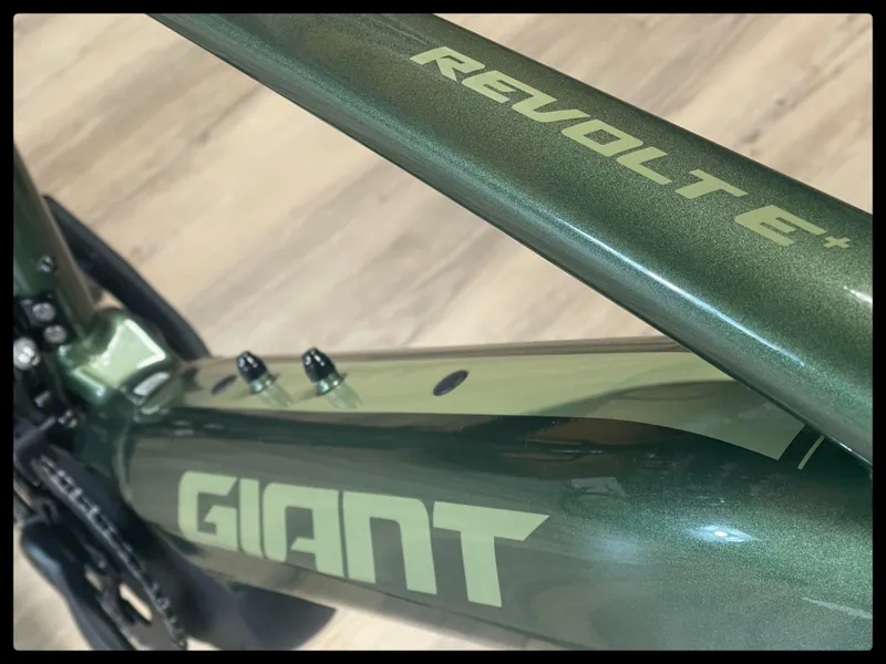 Revolt E+ Pro 25km/h Medium Army 2020-2